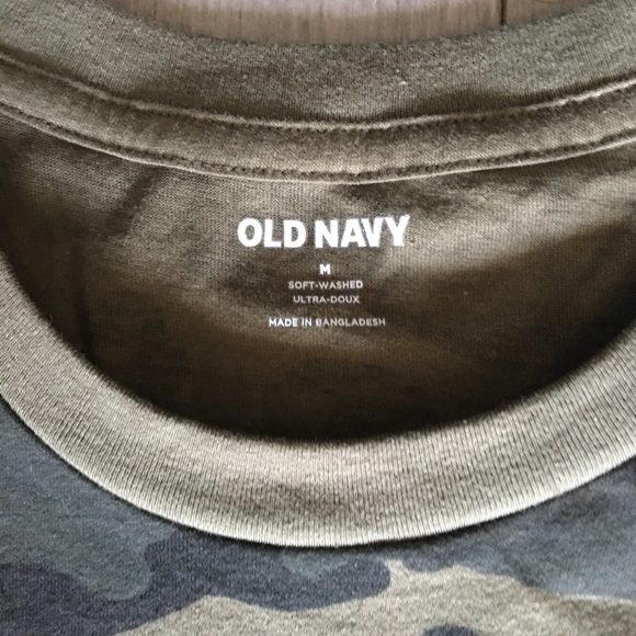 NWT OLD NAVY CAMOUFLAGE T SHIRT : MEDIUM - Picture 2 of 3